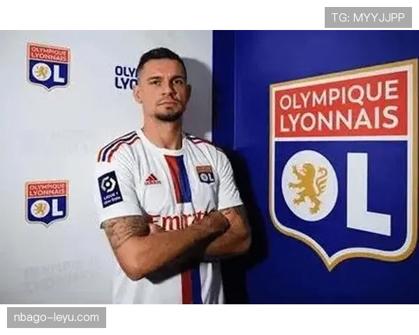 里昂新帅主打积极进攻，球队焕发新生备受期待