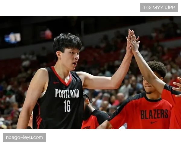 杨瀚森无球切入助攻提升球队内线配合效率明显